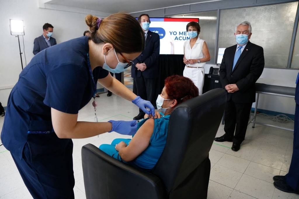 En Chile comenzó el proceso de vacunación contra el coronavirus. En Chile comenzó el proceso de vacunación contra el coronavirus.