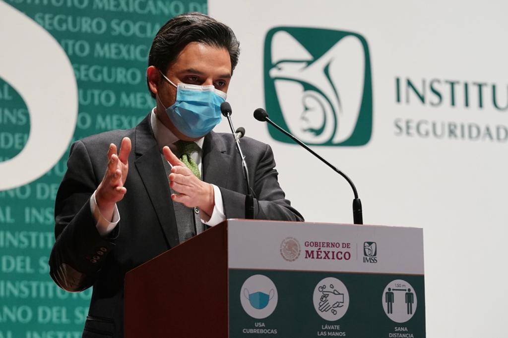 Se informó que más de 7 mil 700 trabajadores de la salud del Seguro Social han recibido la vacuna contra el virus SARS-CoV-2.