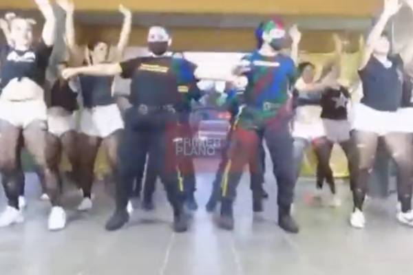 Reas y guardias graban en cárcel "Muévelo" de Nicky Jam & Daddy Yankee y desatan revuelo en Argentina
