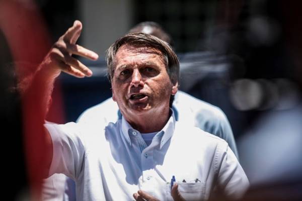 Bolsonaro criticó a Argentina y aseguró que en Brasil "nunca será aprobado" el aborto