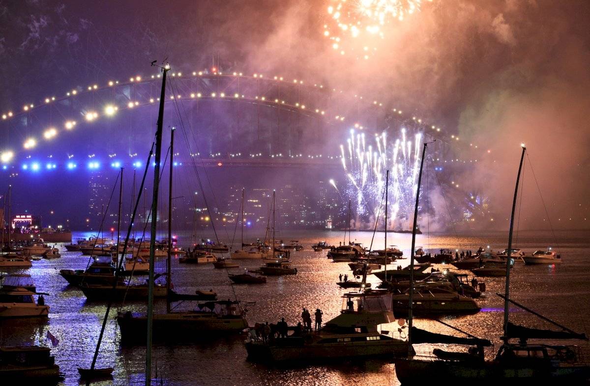 Sidney recibe el Año Nuevo con espectáculo de fuegos pirotécnicos