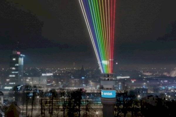 Regresa el tradicional espectáculo de Año Nuevo en la Torre Entel: con un show de luces y sin fuegos artificiales