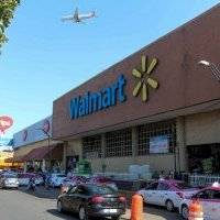 Walmart desmiente venta de vacunas contra Covid-19 en México