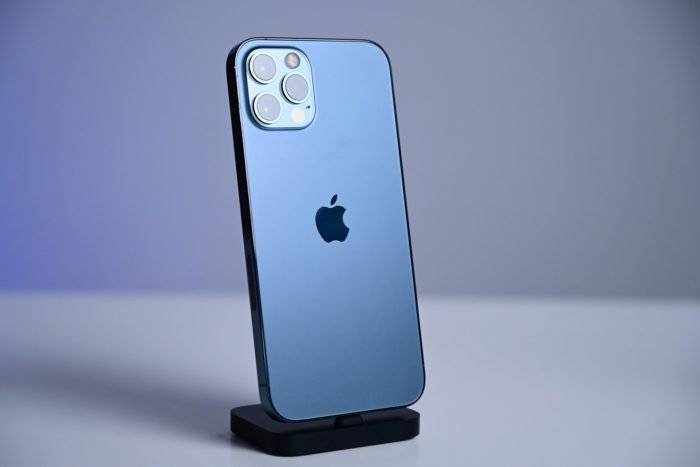 iPhone 12