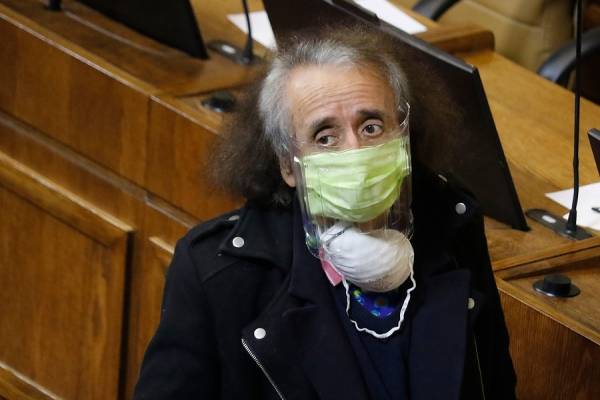 Florcita Alarcón renuncia a presidencia de la Comisión de Cultura tras funa por violación