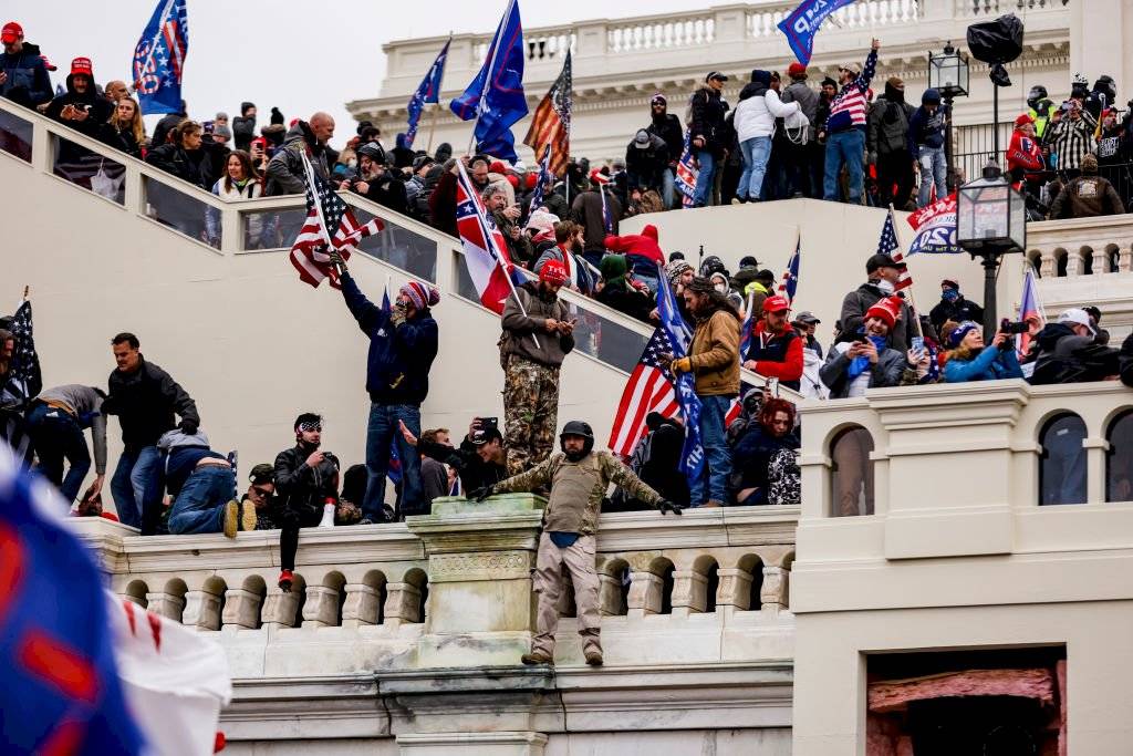 Cientos de partidarios de Trump llegaron hasta el Capitolio