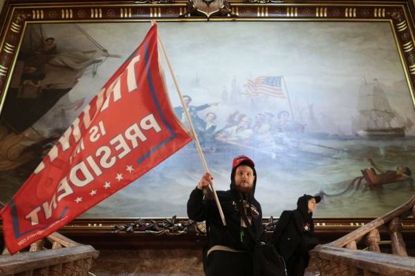 Tensión en Estados Unidos: partidarios de Trump irrumpen en el Capitolio para protestar contra la certificación del triunfo de Biden