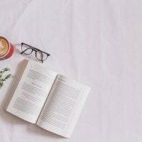 Estes são os três livros indicados para aliviar o dia a dia