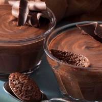Mousse de chocolate fácil que só leva 3 ingredientes