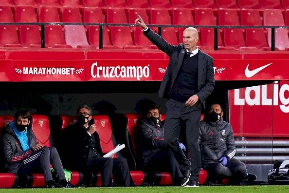 Zinedine Zidane está aislado tras contacto con persona con covid-19