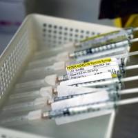 Aquellos vacunados con Pfizer probablemente necesitarán una tercera dosis