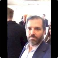Video del hijo de Donald Trump durante las protestas se viraliza