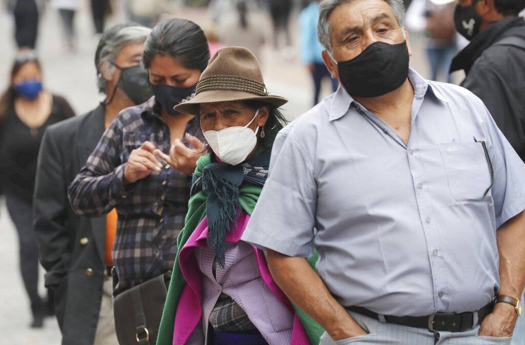 Gobierno desmiente que Ecuador paga más que México por la vacuna