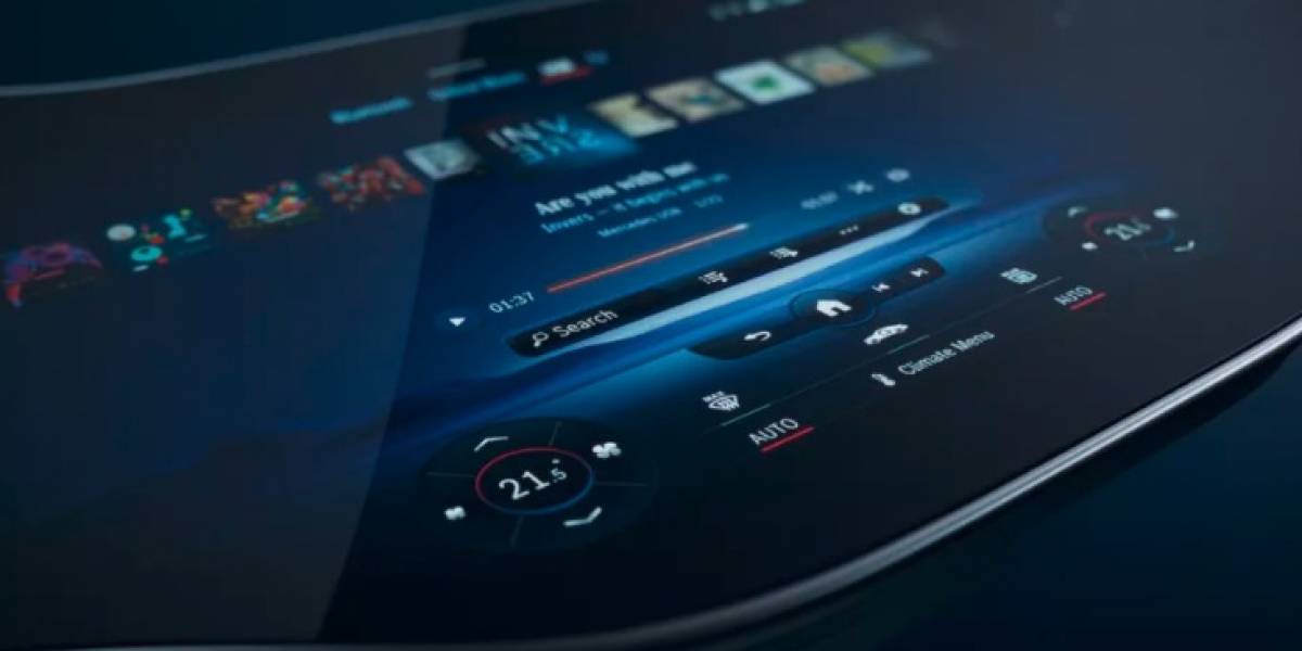 Mercedes-Benz presentó su pantalla Hyperscreen para autos: 56 pulgadas de pura tecnología
