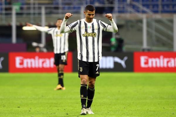Cristiano Ronaldo iguala marca de Josef Bican como máximo goleador en el futbol