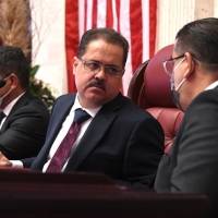 $240 mil por 6 meses a una sola empresa en dos contratos otorgados en el Senado