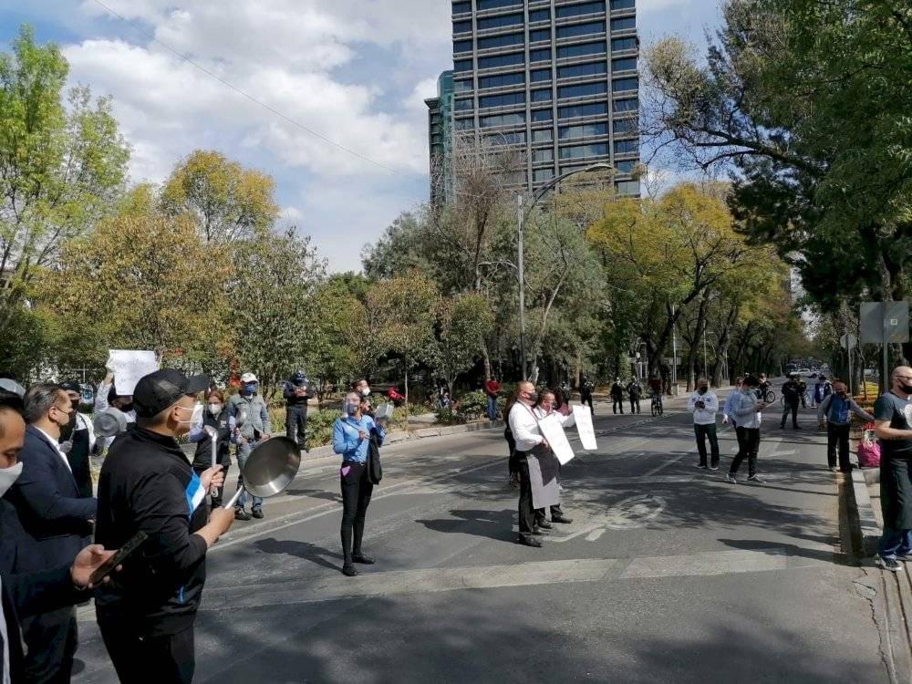 Cacerolazo de restaurantes en la Ciudad de México