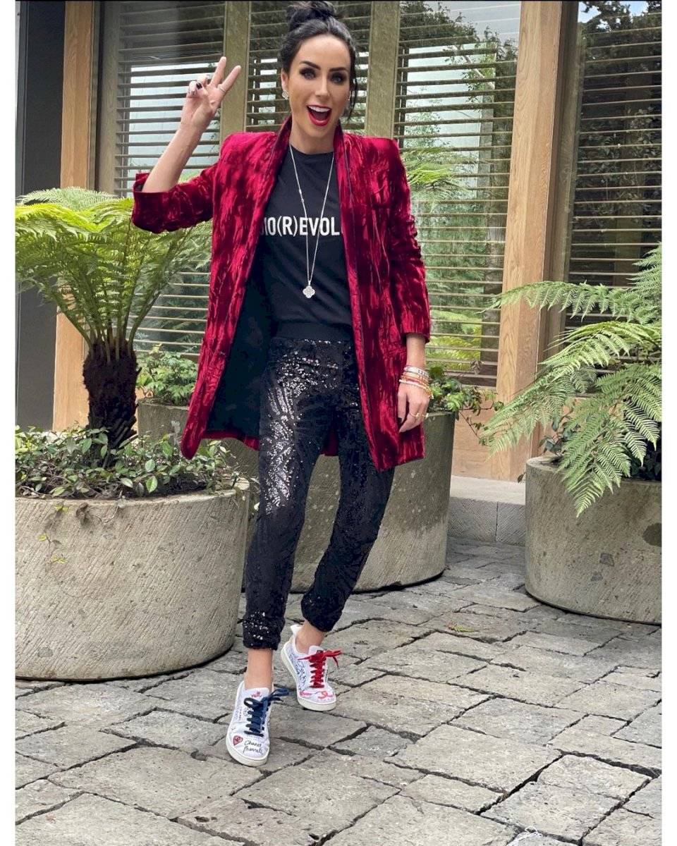 Si buscas un look original, Inés Gómez Mont tiene la falda de tul con lentejuelas que todas aman