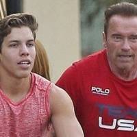 El hijo de Arnold Schwarzenegger, Joseph Baena sorprende con la musculatura con la que casi iguala a su padre