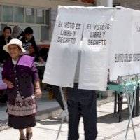 Políticos piden a Va por México repartir equitativamente candidaturas a PAN, PRD y PRI