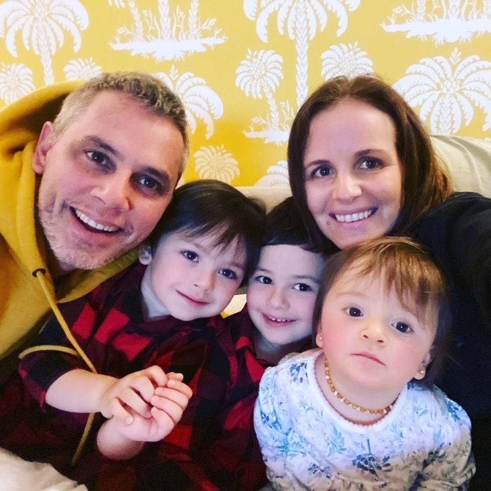 José Miguel Viñuela y familia José Miguel Viñuela