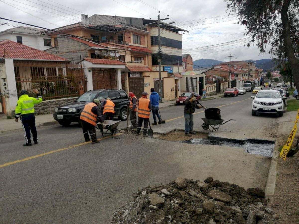 Municipio de Cuenca atiende necesidades viales