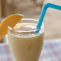 Mira cómo preparar un rico y nutritivo smoothie de mango