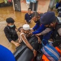 En Indonesia 20 Mil personas desplazadas por las inundaciones en Kalimantan del Sur