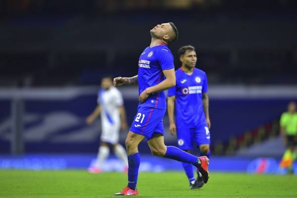 Jonathan Rodríguez se podría perder varios juegos con Cruz Azul, revela Juan Reynoso