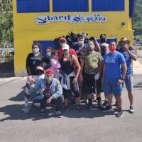 Jóvenes limpian Malecón de Guánica