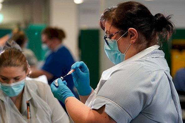 Variantes británica y sudafricana de coronavirus ya están presentes en decenas de países