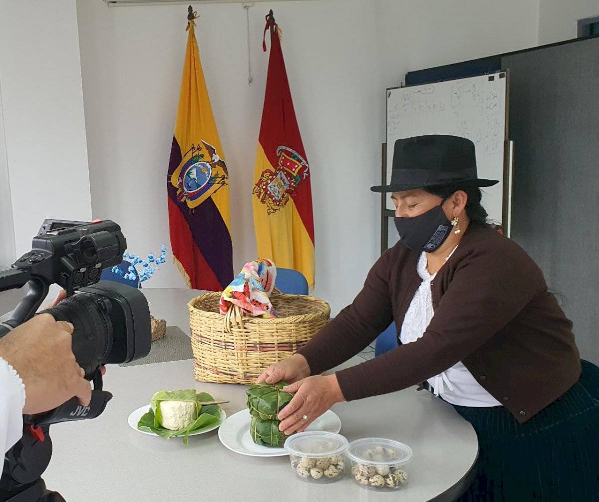 Productos elaborados por usuarias del Crédito de Desarrollo Humano (CDH) de las provincias de Azuay, Cañar y Morona Santiago