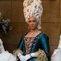Este miembro de la familia real británica reveló que la serie "Los Bridgerton" es fascinante