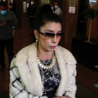 Bella de la Vega junto al féretro de su esposo dice: “Me duele porque Gael estaba en México y no fue a verlo al hospital”