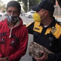 Policía capitalino se ganó un ascenso, encontró 30 mil pesos y los devolvió a su dueño