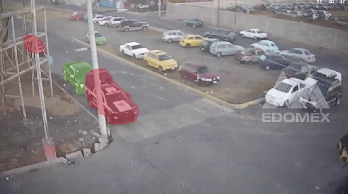 policías retienen a menor