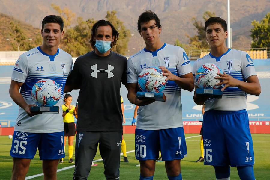 Universidad Católica celebró a sus jovenes promesas, pero la experiencia de Jiménez pudo más