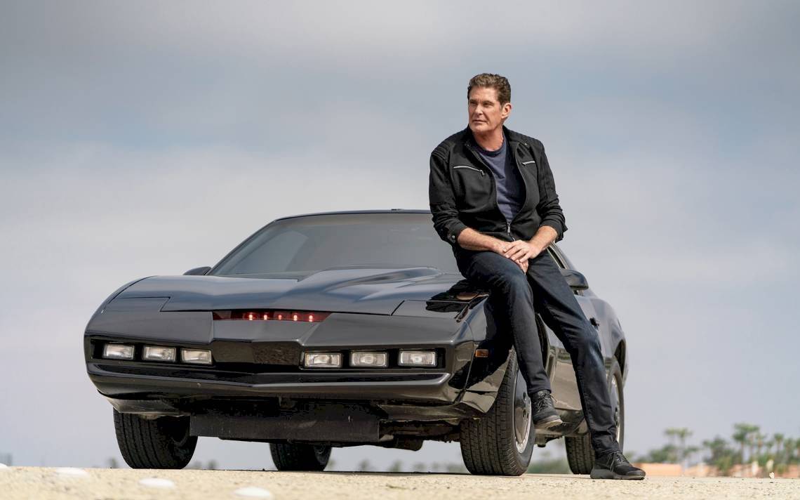 El actor David Hasselhoff, quien posee su propia réplica de este mítico automóvil ahora lo saca la venta