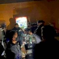 Clausuran bar en Pachuca en el que jóvenes entraban por un refrigerador falso