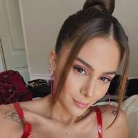 Greeicy Rendón enamora en traje de baño amarillo limón posando en su jardín