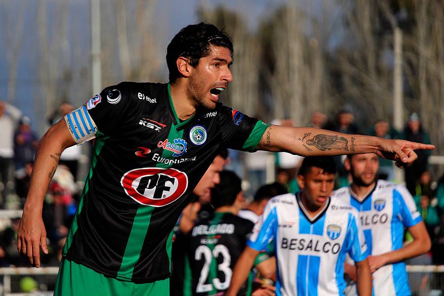 Deportes Puerto Montt, uno de los 30 equipos del Loco Abreu / Foto: AgenciaUNO