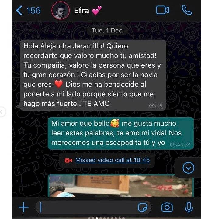 Uno de los Chats de Efraín Ruales y Alejandra Jaramillo