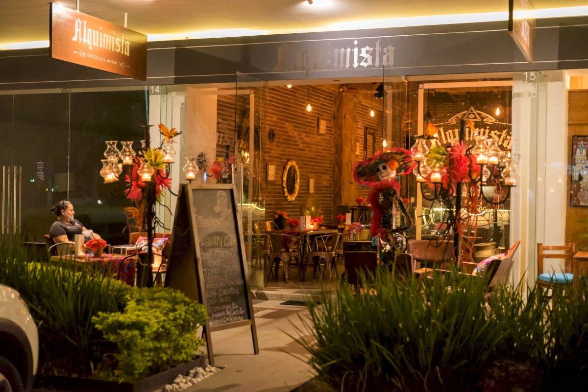 Este bar en Riviera Nayarit elevará tus sentidos con sus drinks