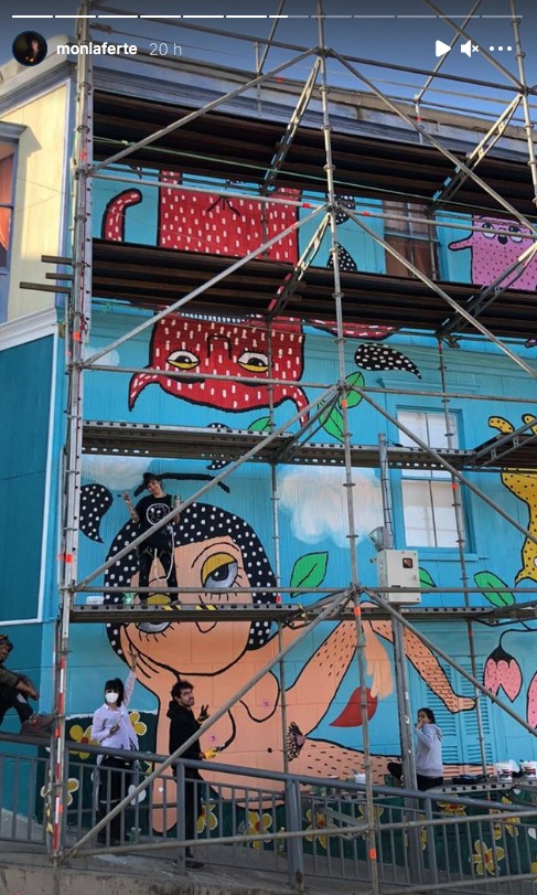 Así quedó el mural de Mon Laferte en el Cerro Alegre en Valparaíso
