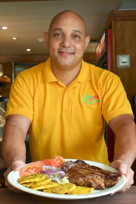 Empresario Rafael Hidalgo, propietario de los restaurantes El Platanal