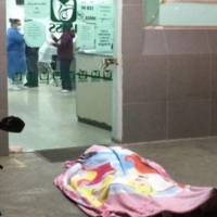 ¡Lamentable! Un hombre murió frente a un hospital rogando atención: "no es covid-19" gritaba