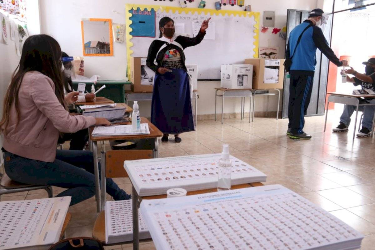 Ecuatorianos deben acudir nuevamente a las urnas