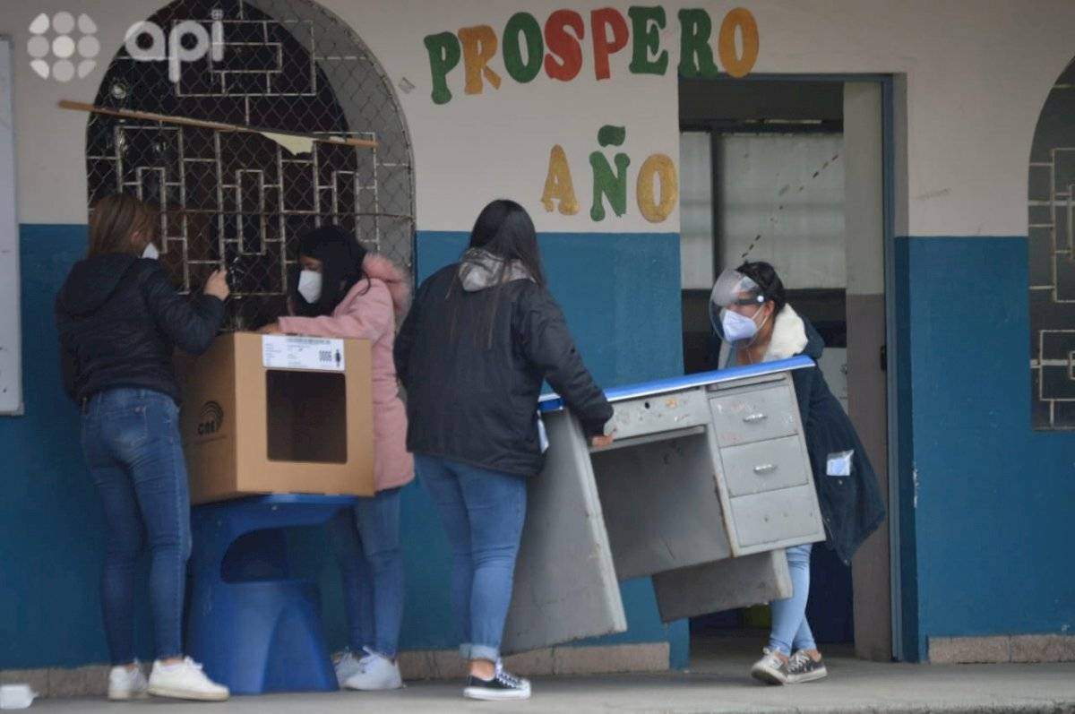 retraso en instalación de mesas