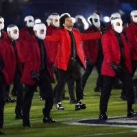 Reseña: The Weeknd aburrió en el medio tiempo del Super Bowl 2021