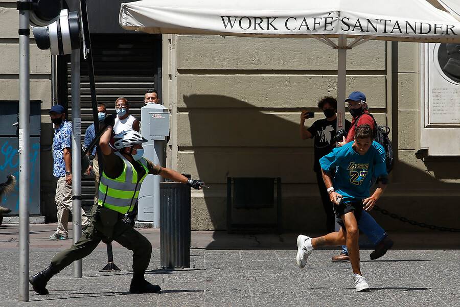 Durante la mañana de este lunes, también hubo manifestaciones en Plaza de Armas